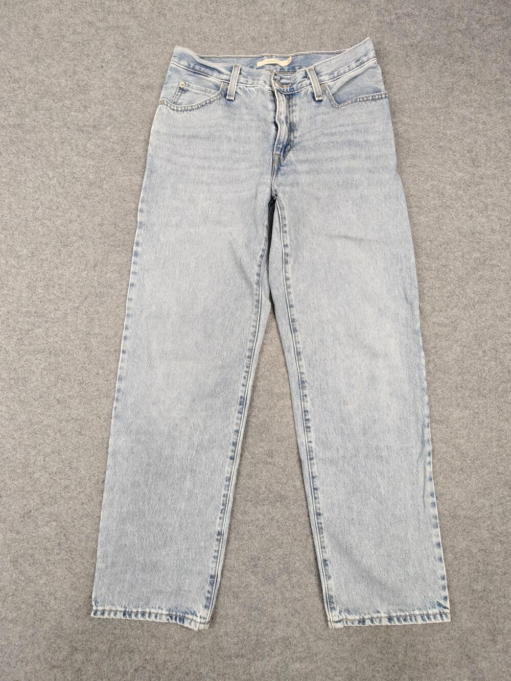 Levi's Jeans Womens 26 Blue Light Wash Straight Relaxed Fit 31 Inseam Denim